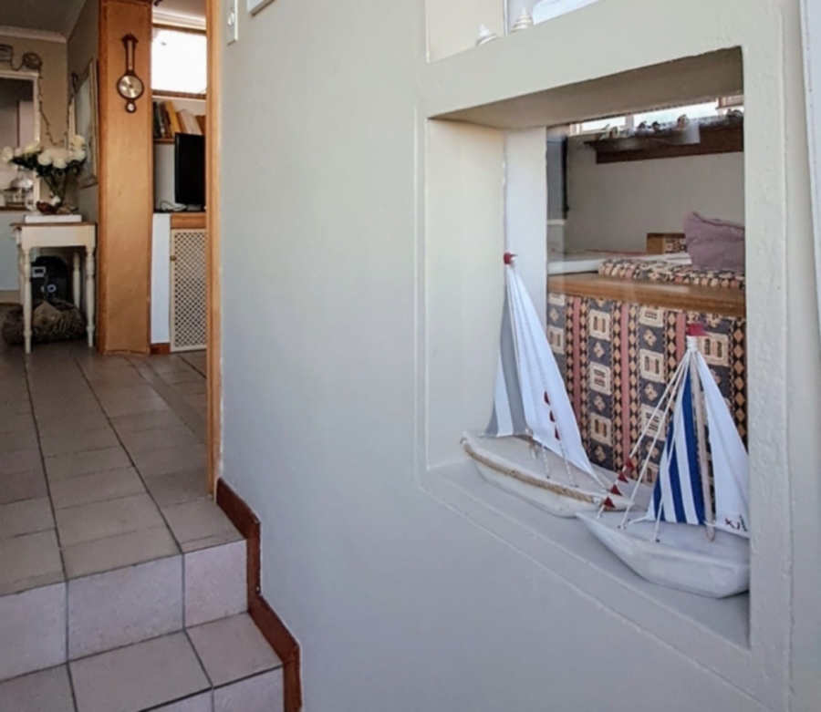 To Let 5 Bedroom Property for Rent in Vermont Western Cape